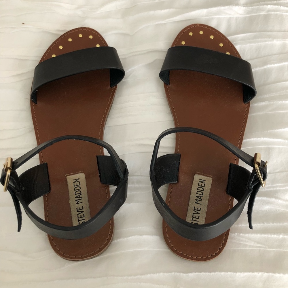 Steve Madden Donddi Flat Sandals - Picture 2 of 3